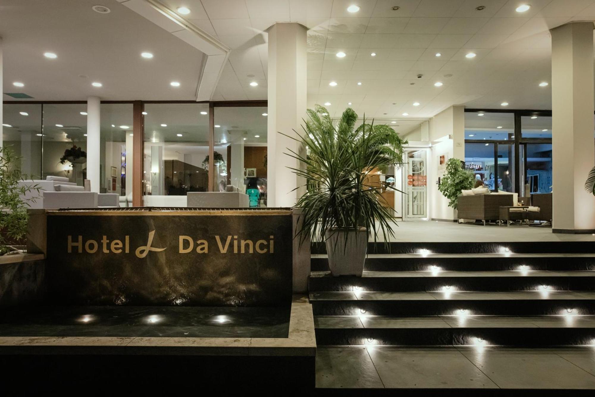 Hotel Leonardo Da Vinci Wellness Spa Бибионе Экстерьер фото