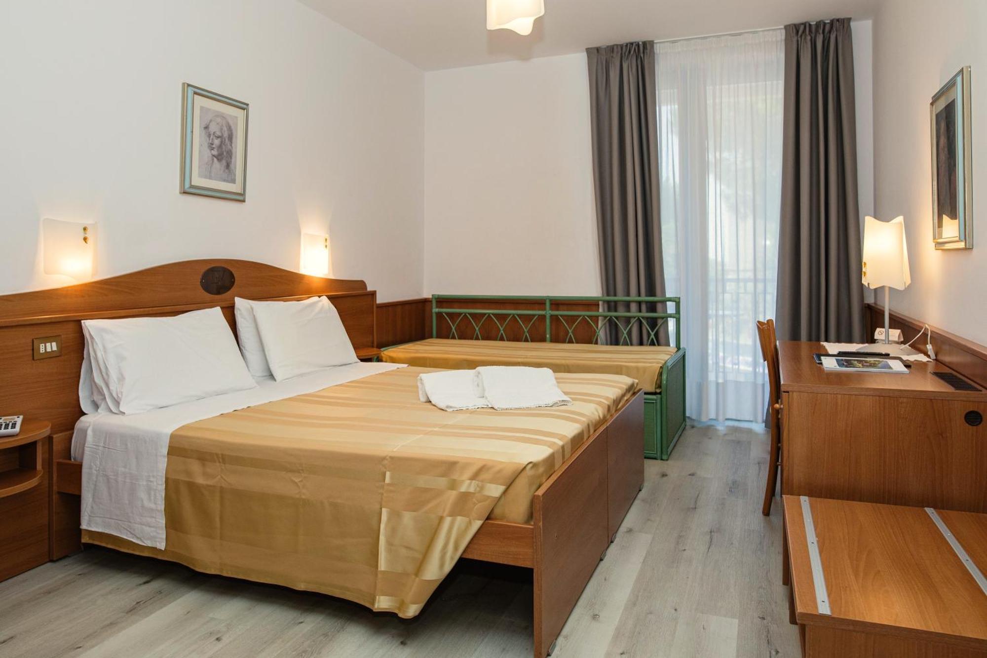 Hotel Leonardo Da Vinci Wellness Spa Бибионе Экстерьер фото