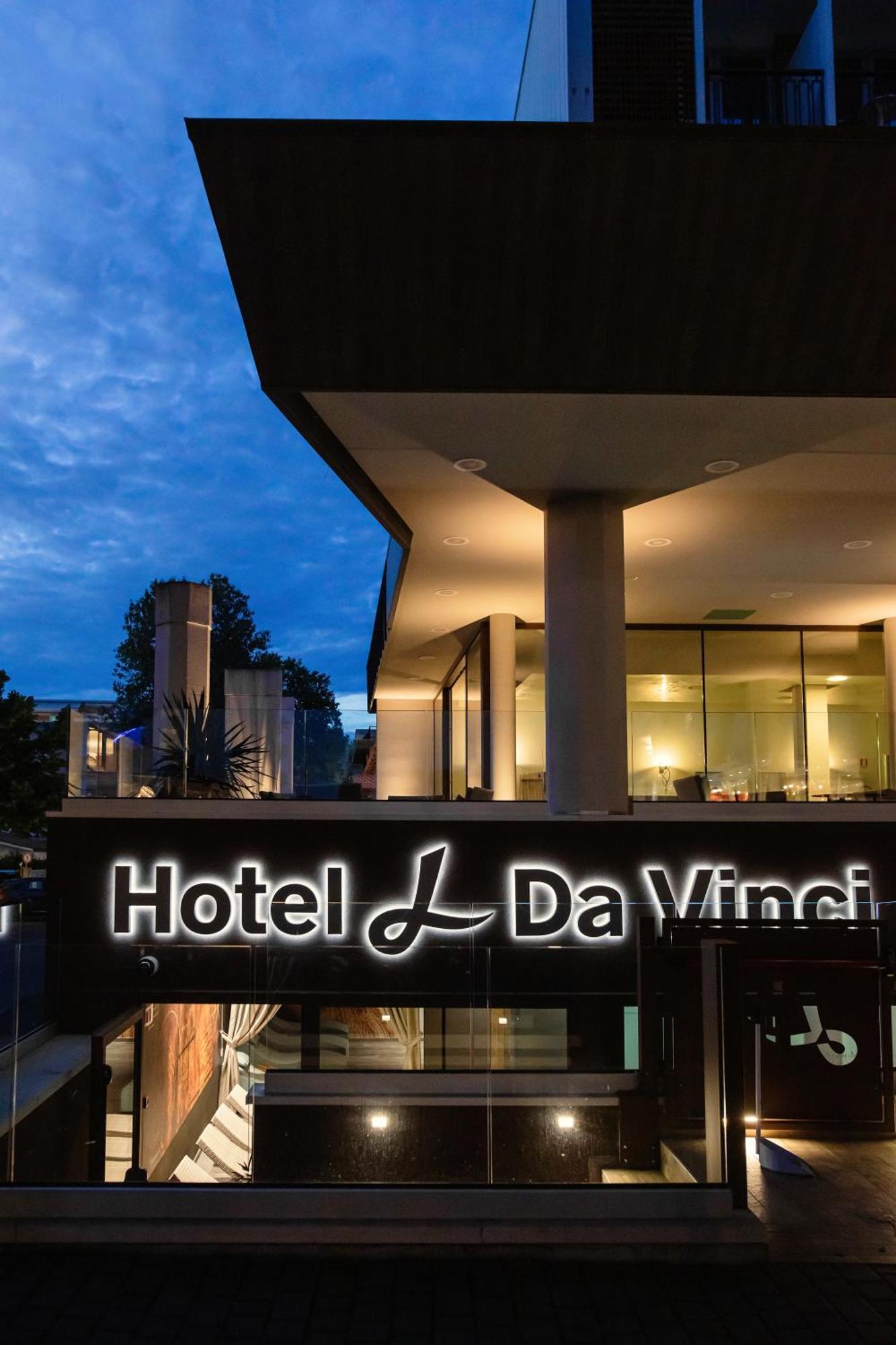 Hotel Leonardo Da Vinci Wellness Spa Бибионе Экстерьер фото