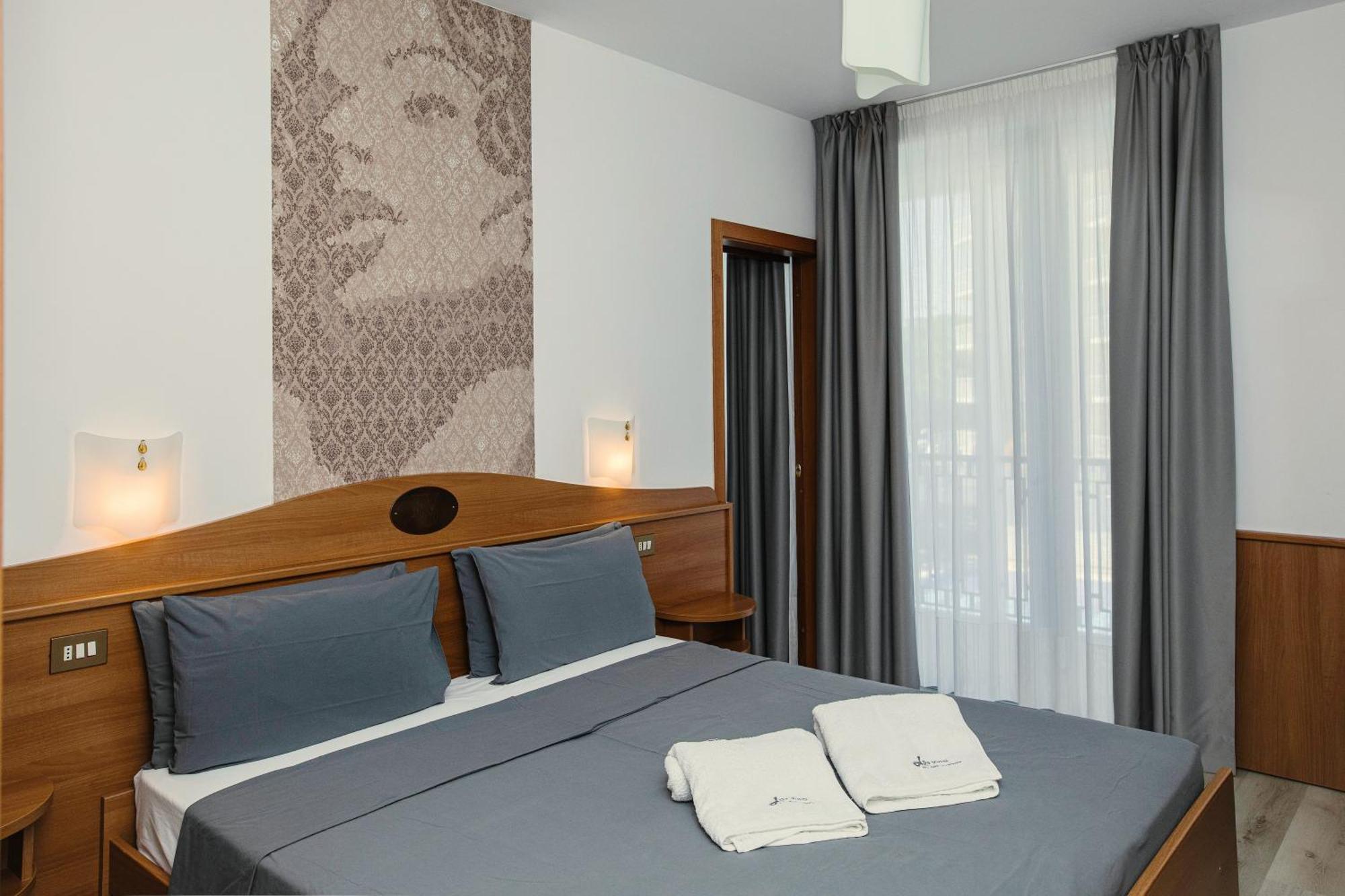 Hotel Leonardo Da Vinci Wellness Spa Бибионе Экстерьер фото